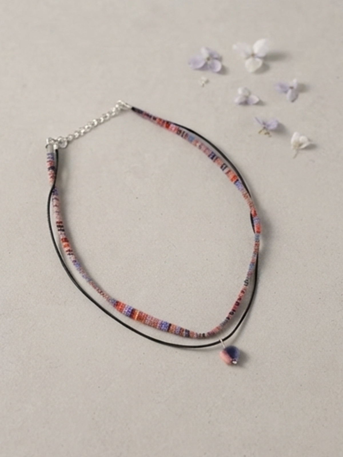 Double Layer Patterned Bead Necklace with plastic components | NA262-02 | image 2