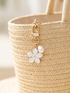 White cherry blossom keychain with pearl details | KCA070-04 | image 2