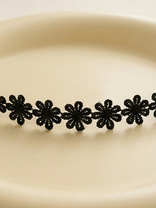 Black Lace Blossom Choker with lace | N3420 | image 2