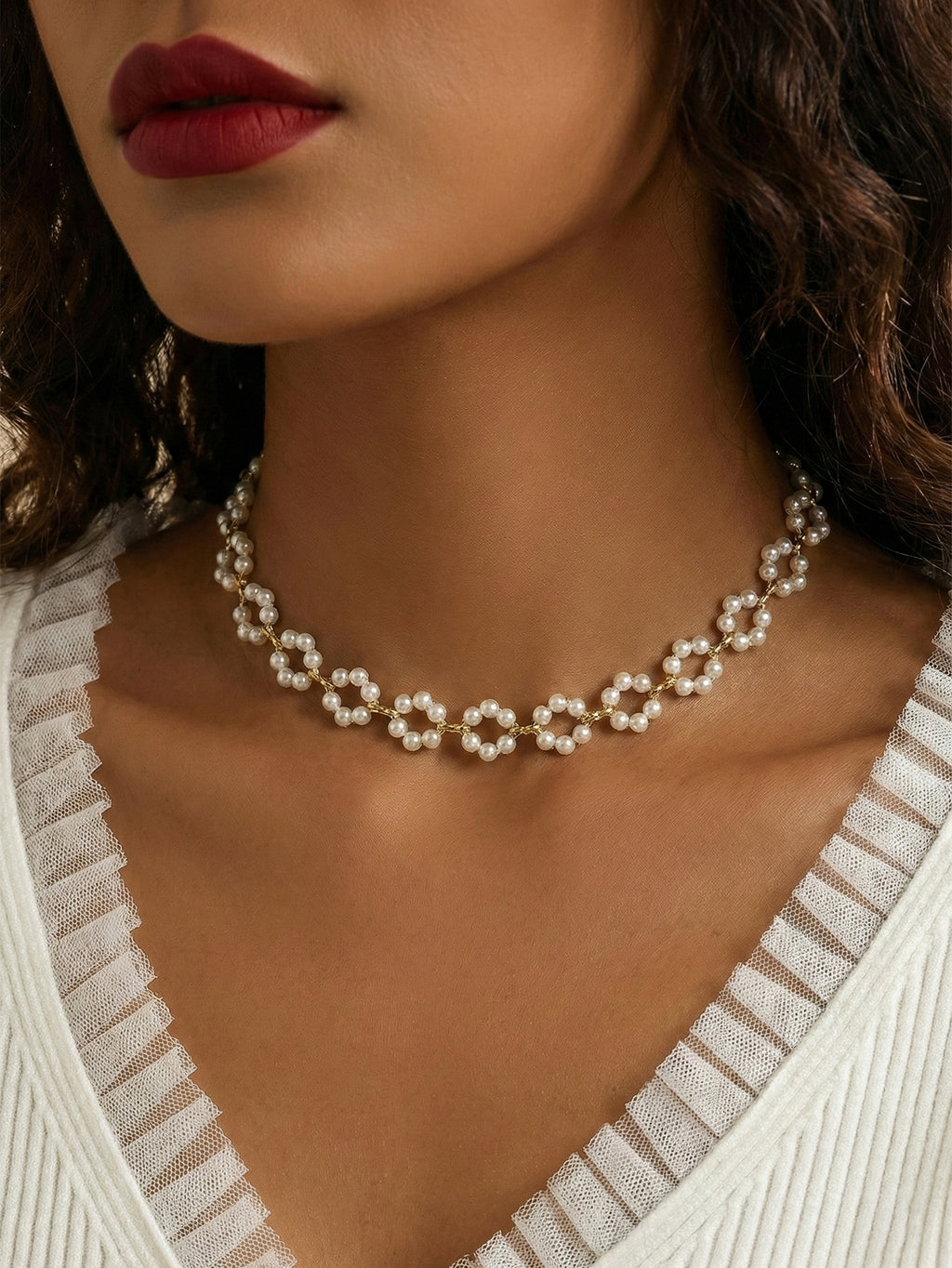 Gold-Tone Pearl Flower Necklace with zinc-alloy hardware | NA422-01 | image 2
