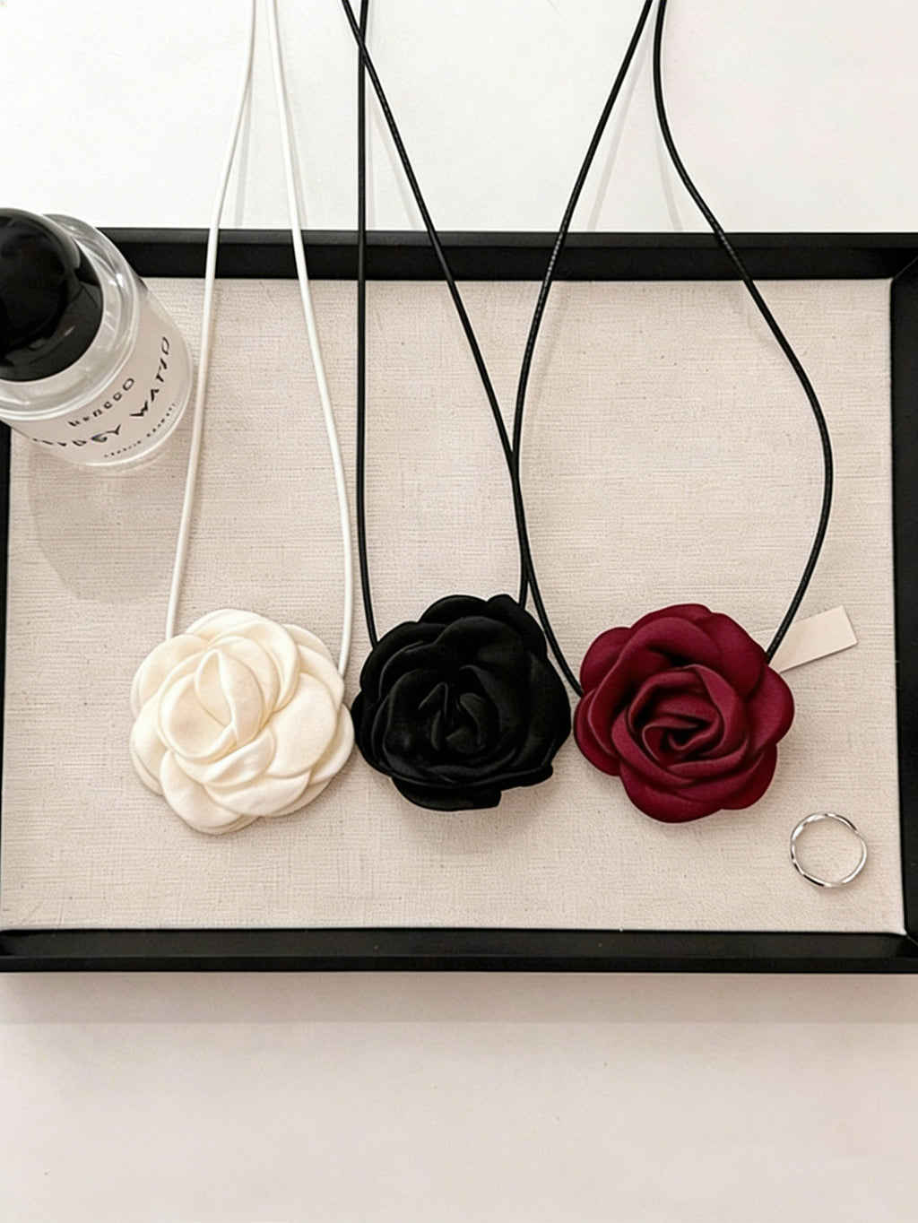 Camellia Fabric Necklace Set with polyester fabric | NA933-01 | image 2
