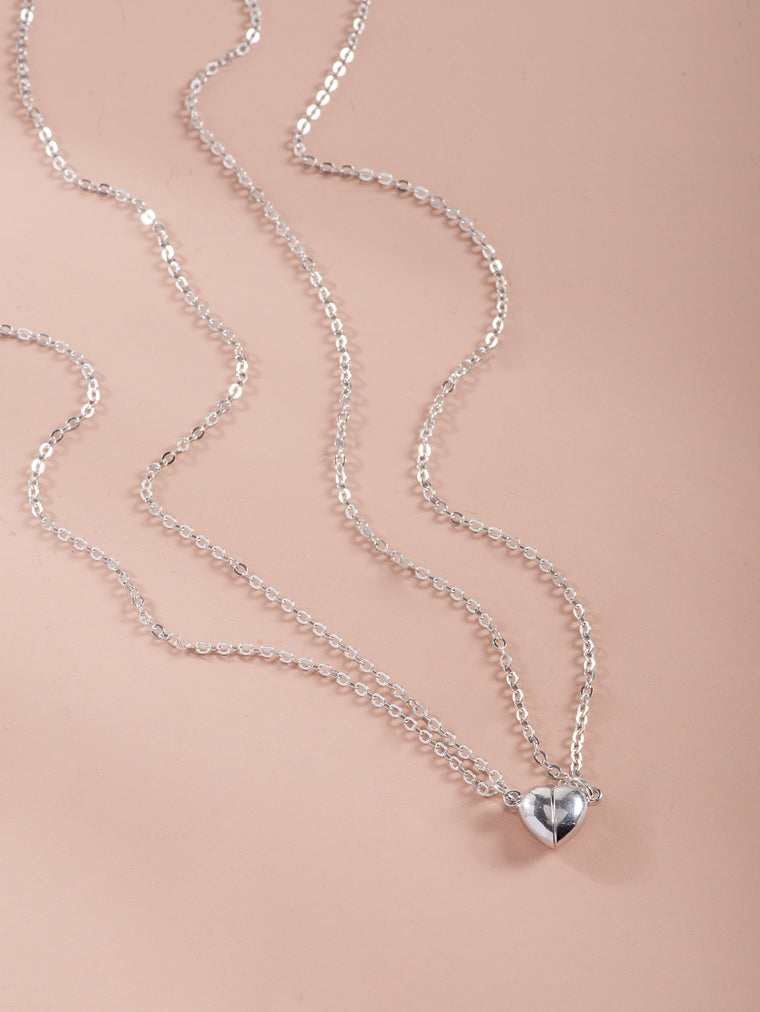 Silver-Tone Magnetic Heart Necklace Set with zinc-alloy hardware | NA446-01 | image 2