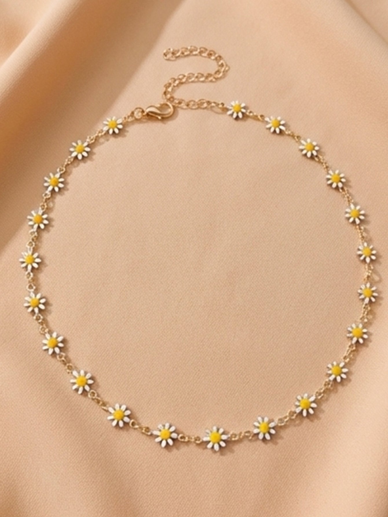 Daisy Chain Necklace with iron hardware | NA900-01 | image 2