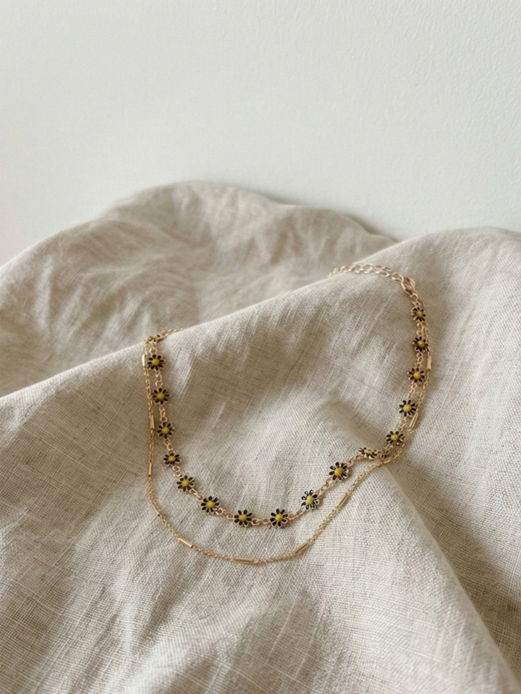 Gold-Tone Double Daisy Necklace with zinc-alloy hardware | NA344-01 | image 2