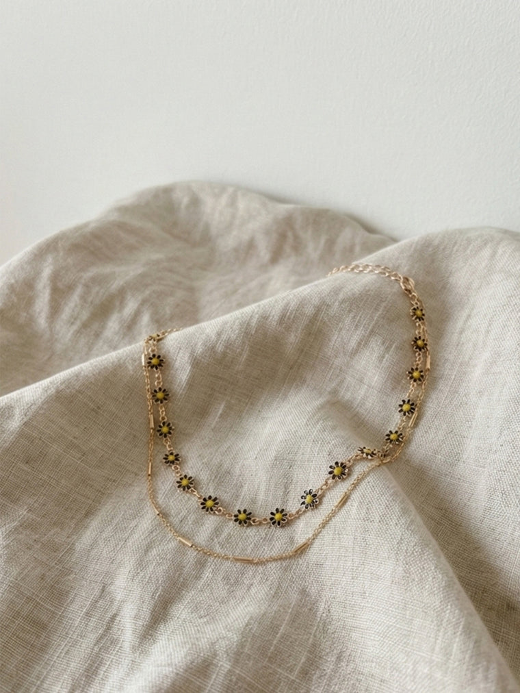 Gold-Tone Double Daisy Necklace with zinc-alloy hardware | NA344-01 | image 2