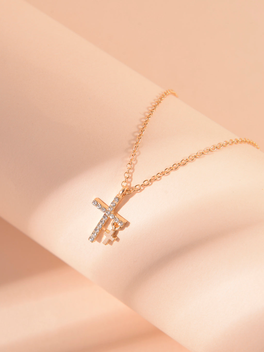 Gold-Tone Cross Pendant Necklace with zinc-alloy hardware | NA604-01 | image 2