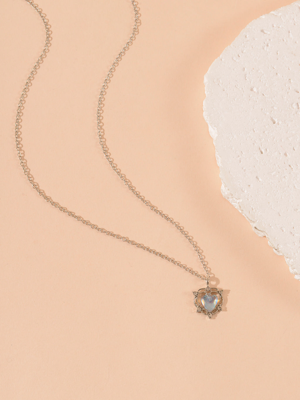Silver-Tone Zircon Heart Necklace with zinc-alloy hardware | NA614-01 | image 2