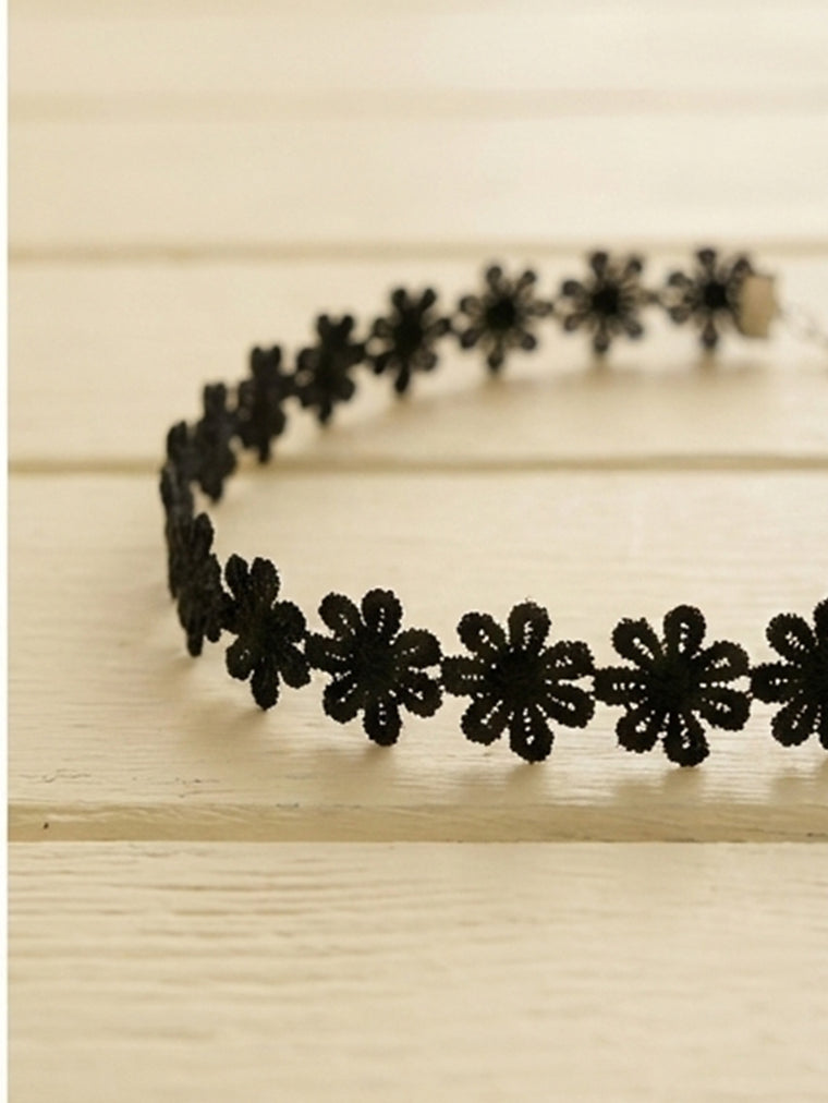 Black Lace Blossom Choker with lace | N3420 | image 3