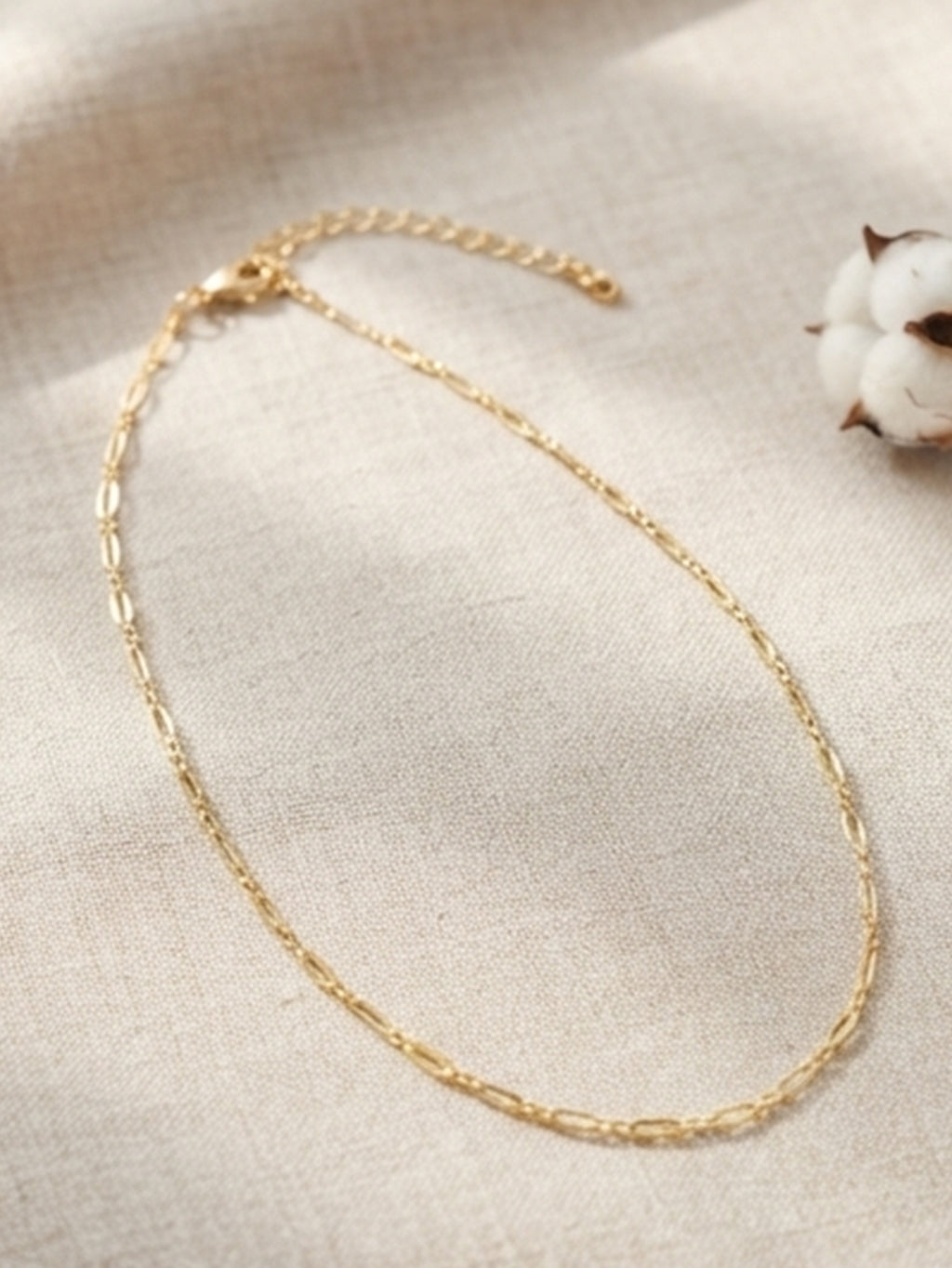 Gold-Tone Sparkle Pendant Necklace with zinc-alloy hardware | NA924-01 | image 3