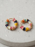 Multicolor enamel copper hoop earrings with circular design | ERA642-01 | image 3
