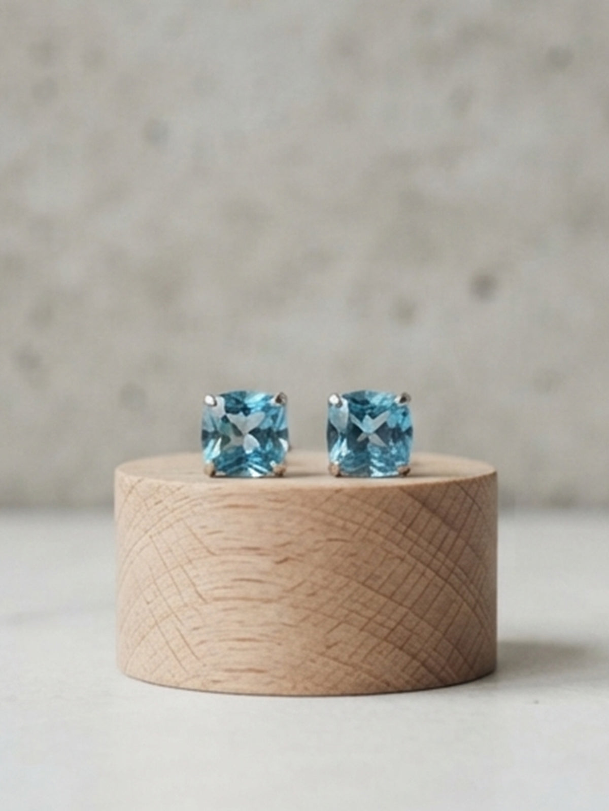Blue square zircon stud earrings with copper setting | ERA640-01 | image 3