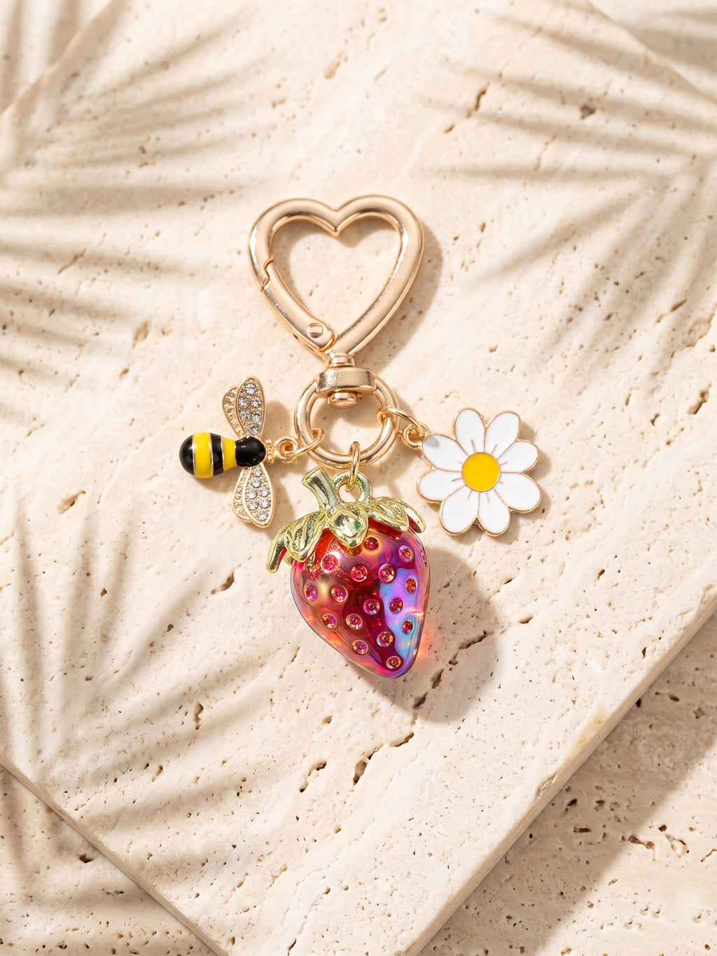 Gold-tone bee daisy strawberry keychain accessory | KCA092-05 | image 3