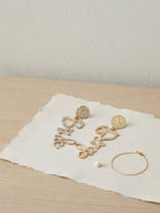 White letter bridal earrings with alloy construction | ERA623-01 | image 3