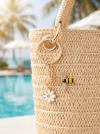 Gold-tone bee and daisy keychain accessory | KCA092-02 | image 3