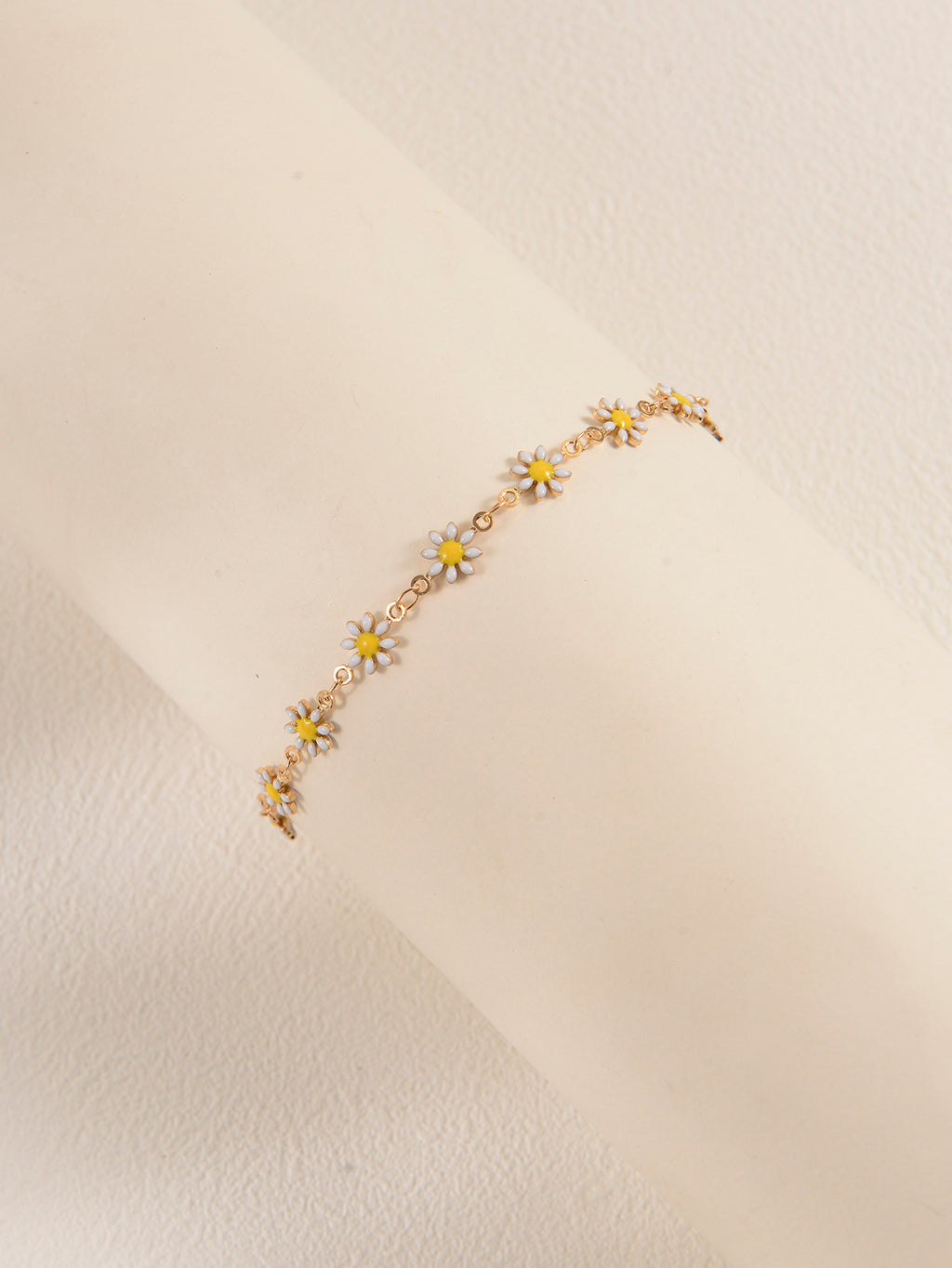 Gold-Tone Daisy Anklet with zinc alloy details | JL7366-01 | image 3