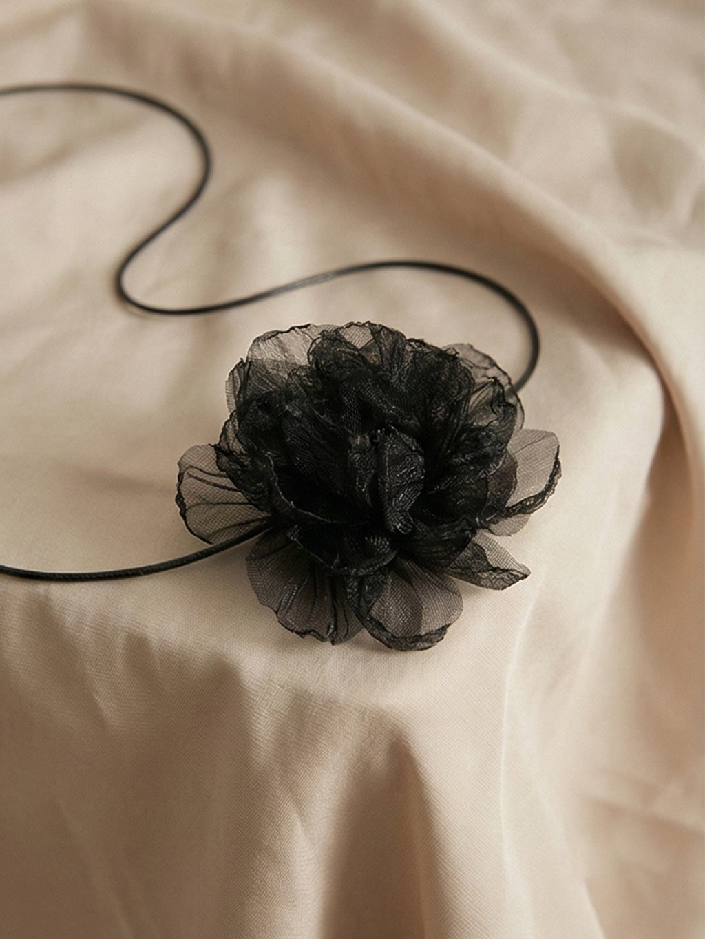 Black Floral Cord Necklace with polyester fabric | NA637-08 | image 3