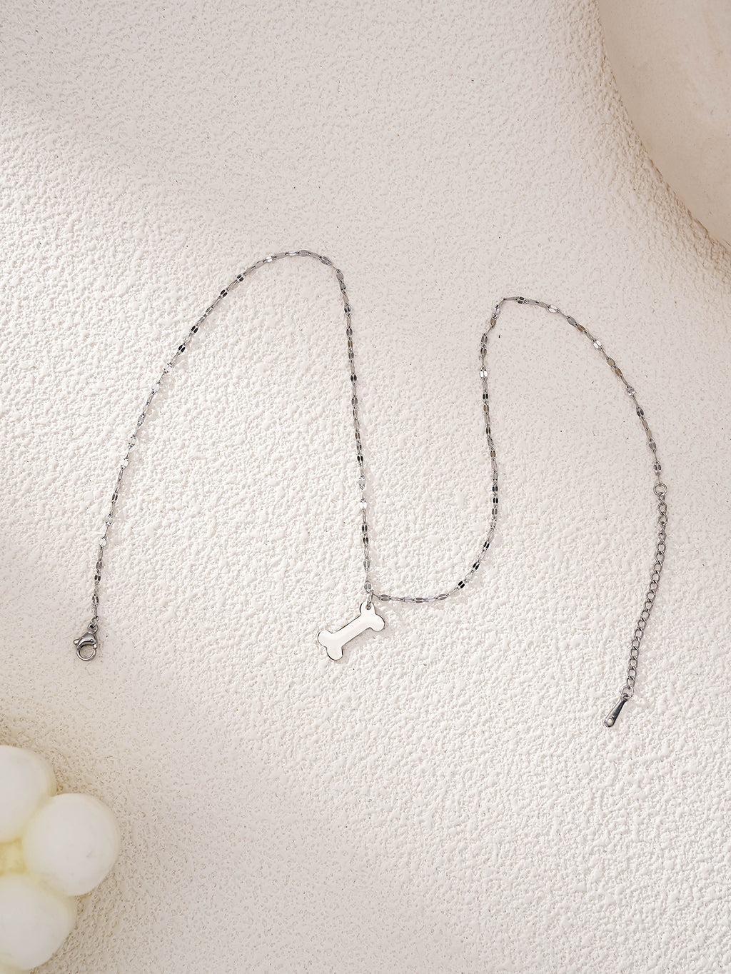 Silver-Tone Bone Pendant Necklace with zinc-alloy hardware | NA306-02 | image 4