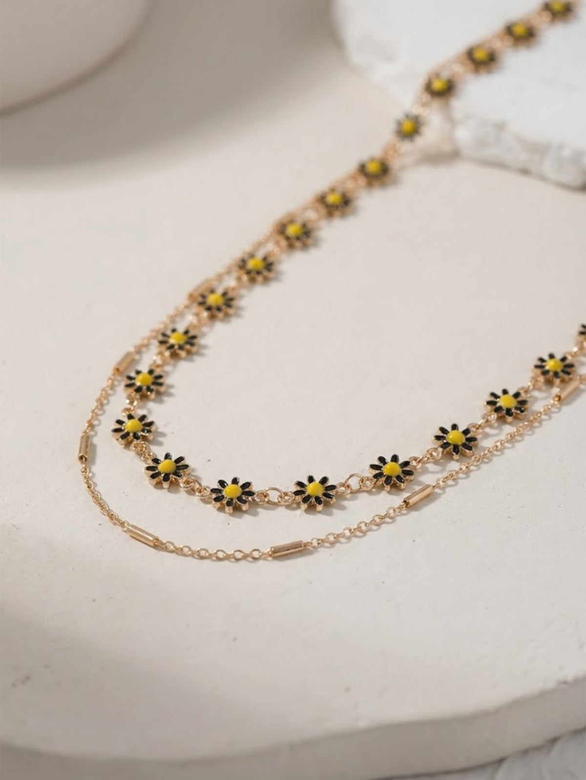 Gold-Tone Double Daisy Necklace with zinc-alloy hardware | NA344-01 | image 4