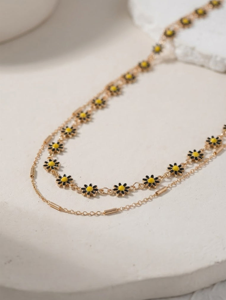 Gold-Tone Double Daisy Necklace with zinc-alloy hardware | NA344-01 | image 4
