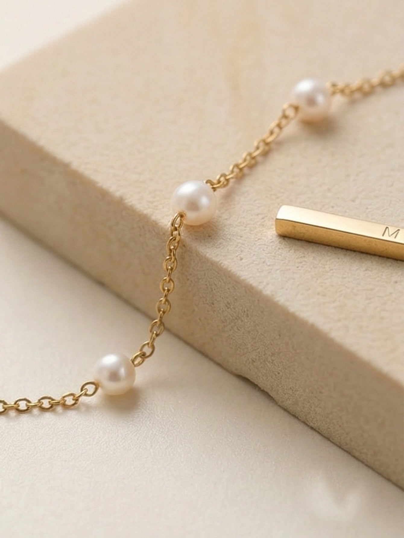 Single Strand Pearl Anklet with plastic and zinc alloy details | JL7428-01 | image 4