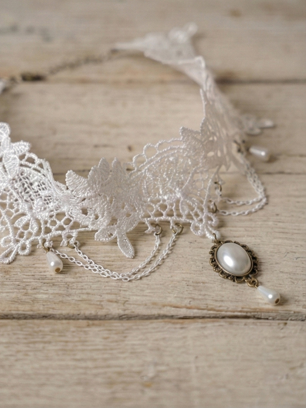 White Lace Pendant Choker with polyester fabric | N3136 | image 4