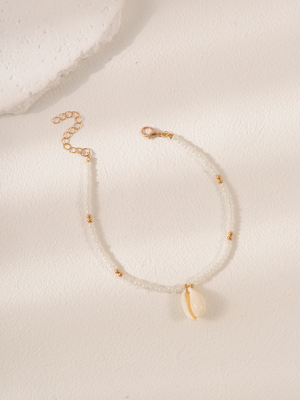 White Beaded Shell Anklet with plastic details | JL7359-01 | image 4