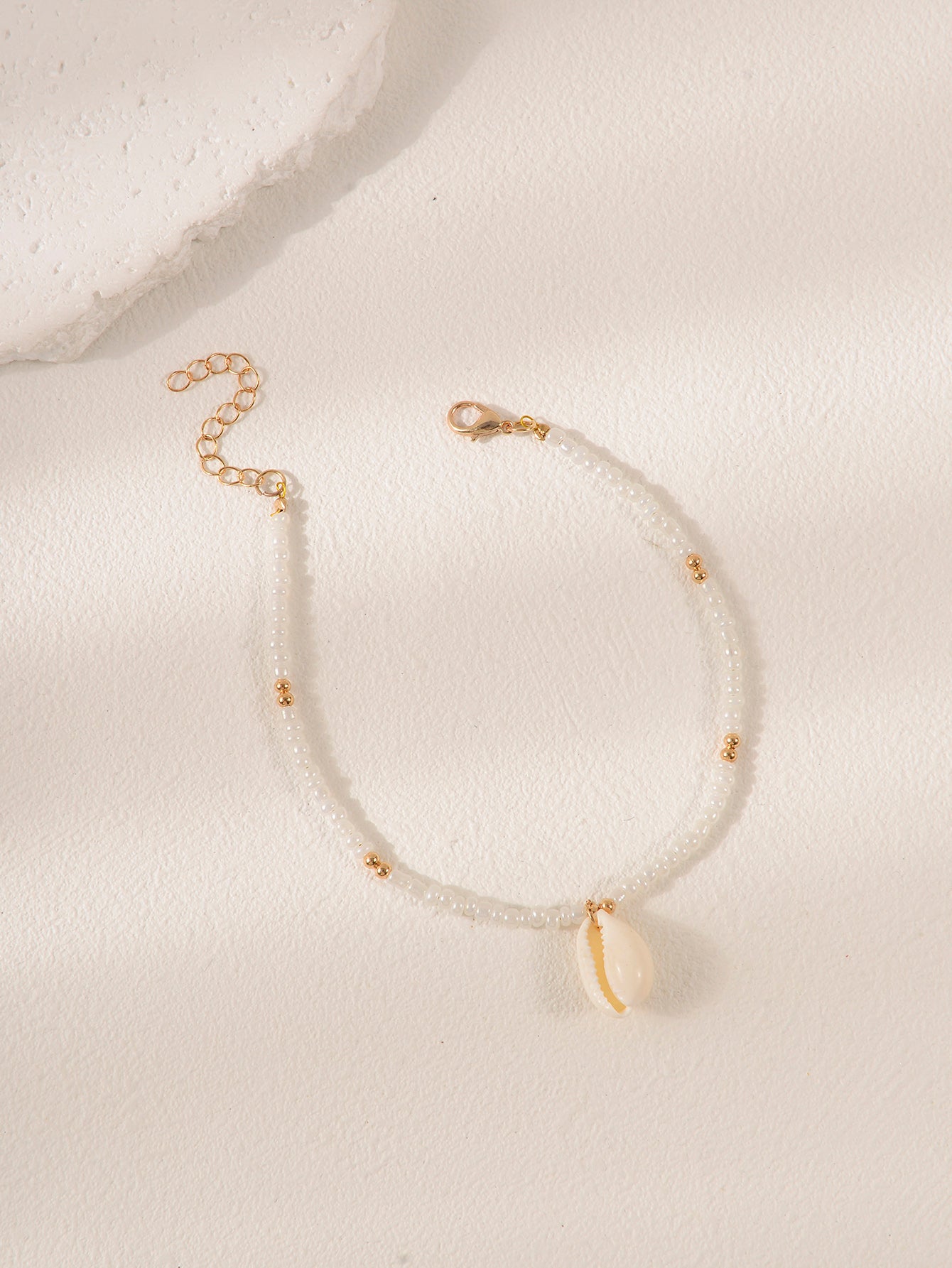 White Beaded Shell Anklet with plastic details | JL7359-01 | image 4