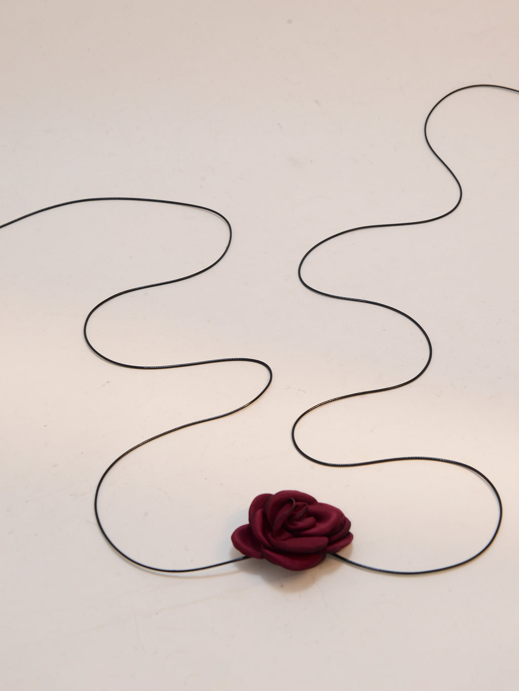 Red Flower Black Cord Necklace with polyester fabric | NA806-01 | image 4