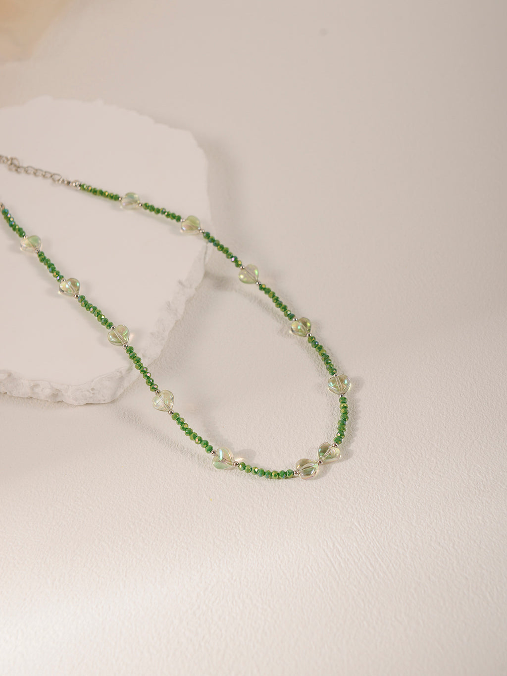 Green Heart Beaded Necklace with glass details | NA560-02 | image 4