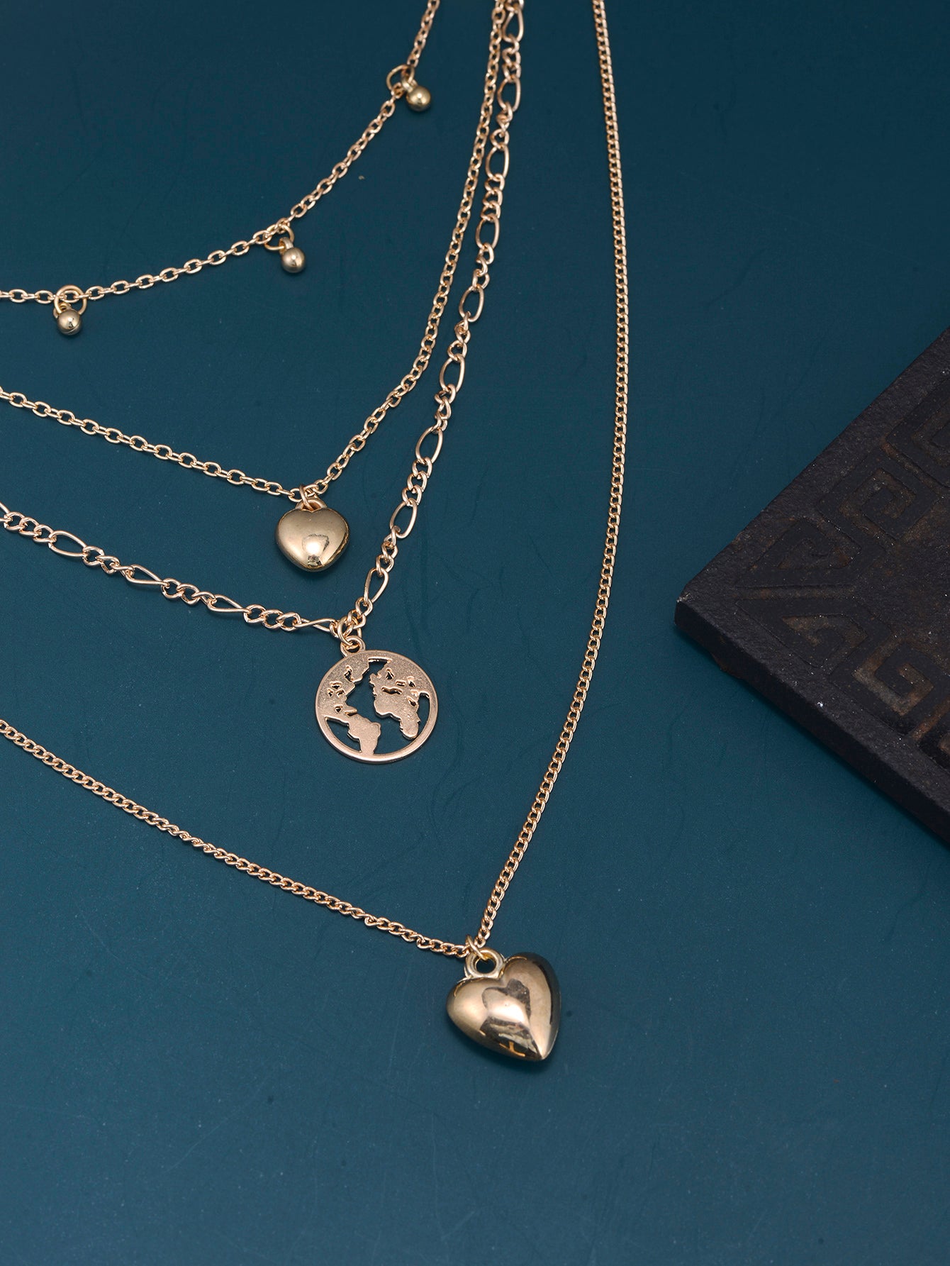Gold-Tone Heart Layered Necklace with zinc-alloy hardware | NA477-01 | image 4