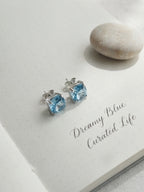 Blue square zircon stud earrings with copper setting | ERA640-01 | image 4