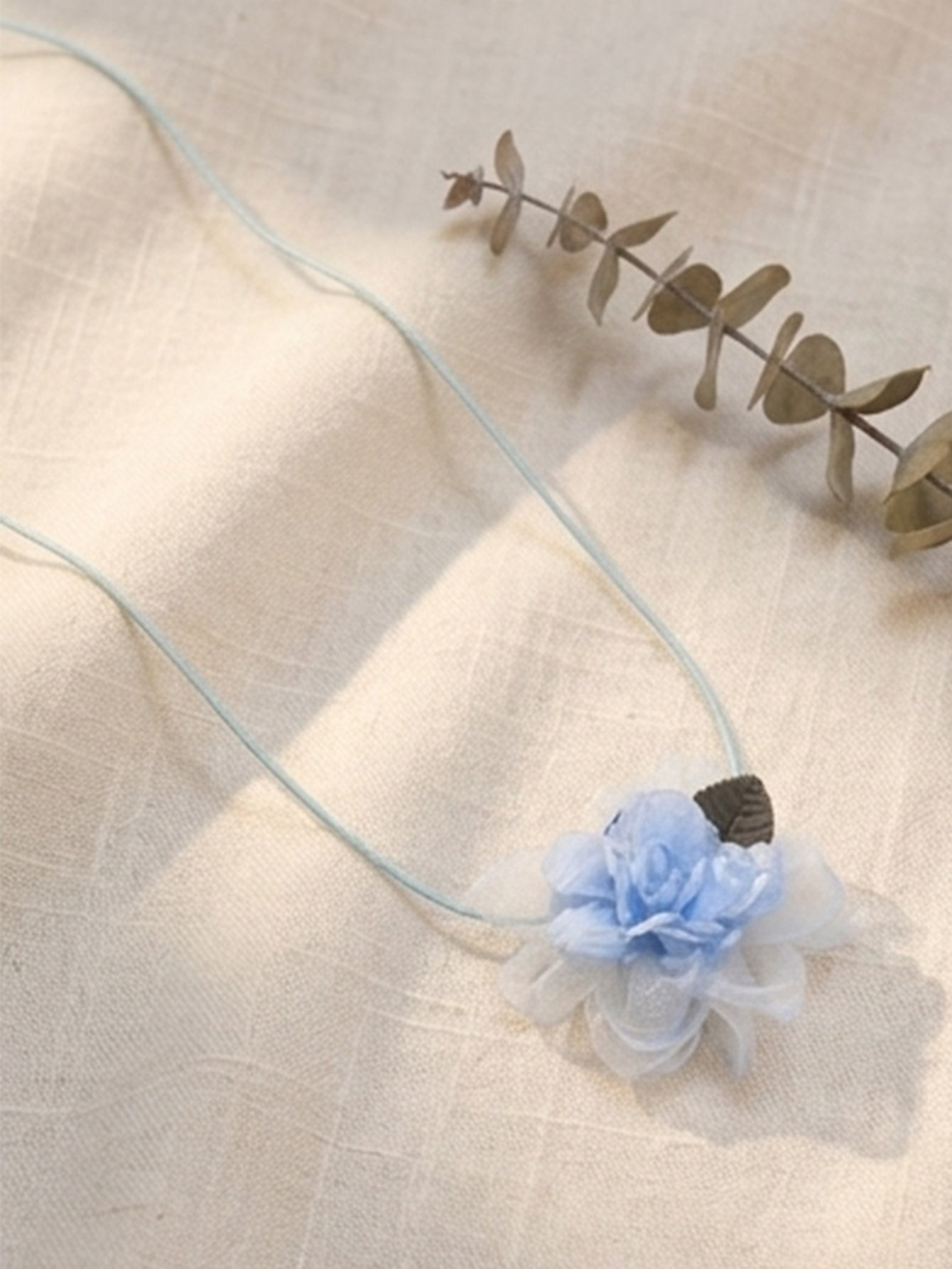 Blue Flower Cord Necklace with polyester fabric | NA798-02 | image 4