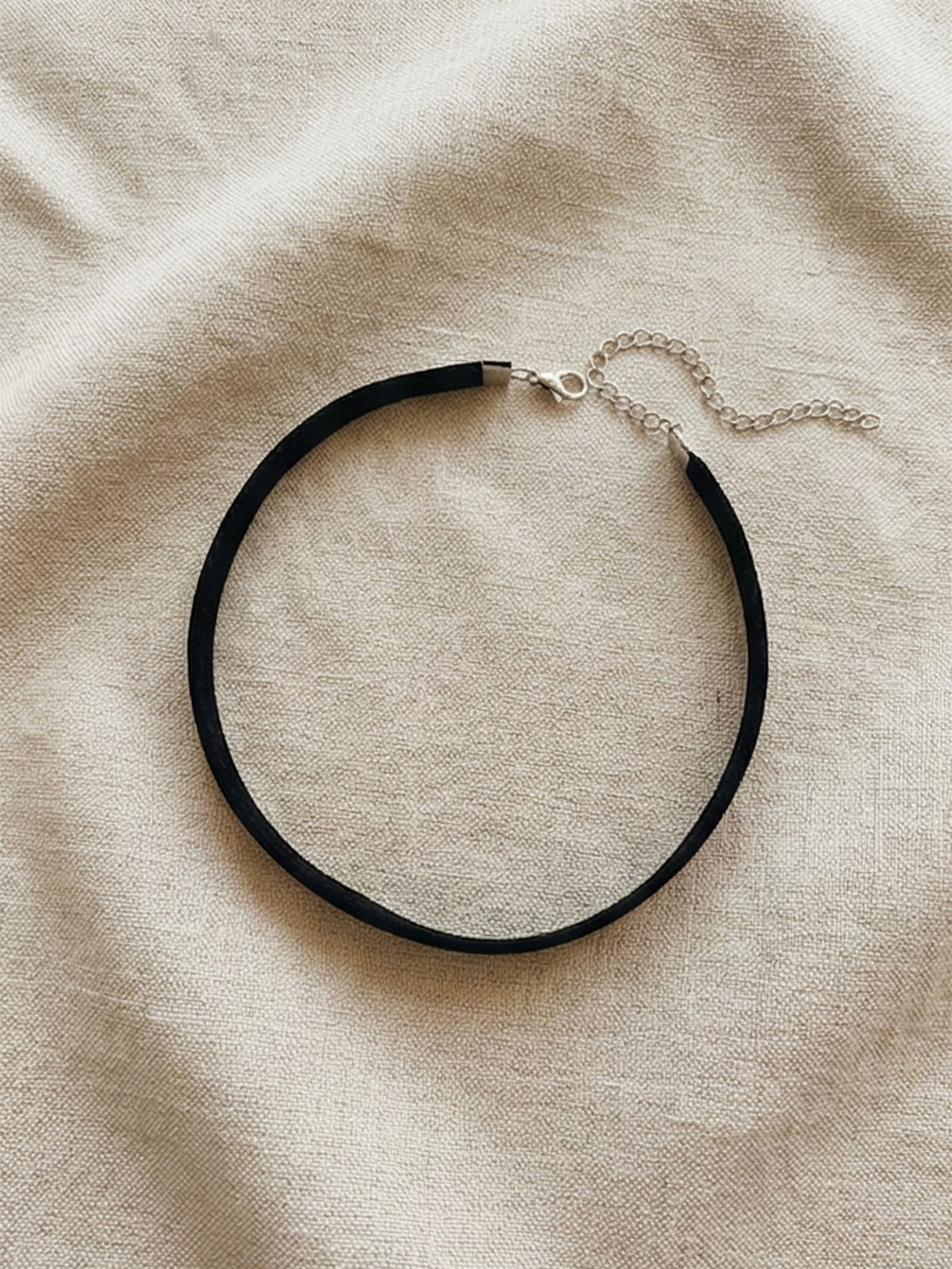 White Velvet Choker with polyamide fabric | NA891-01 | image 4